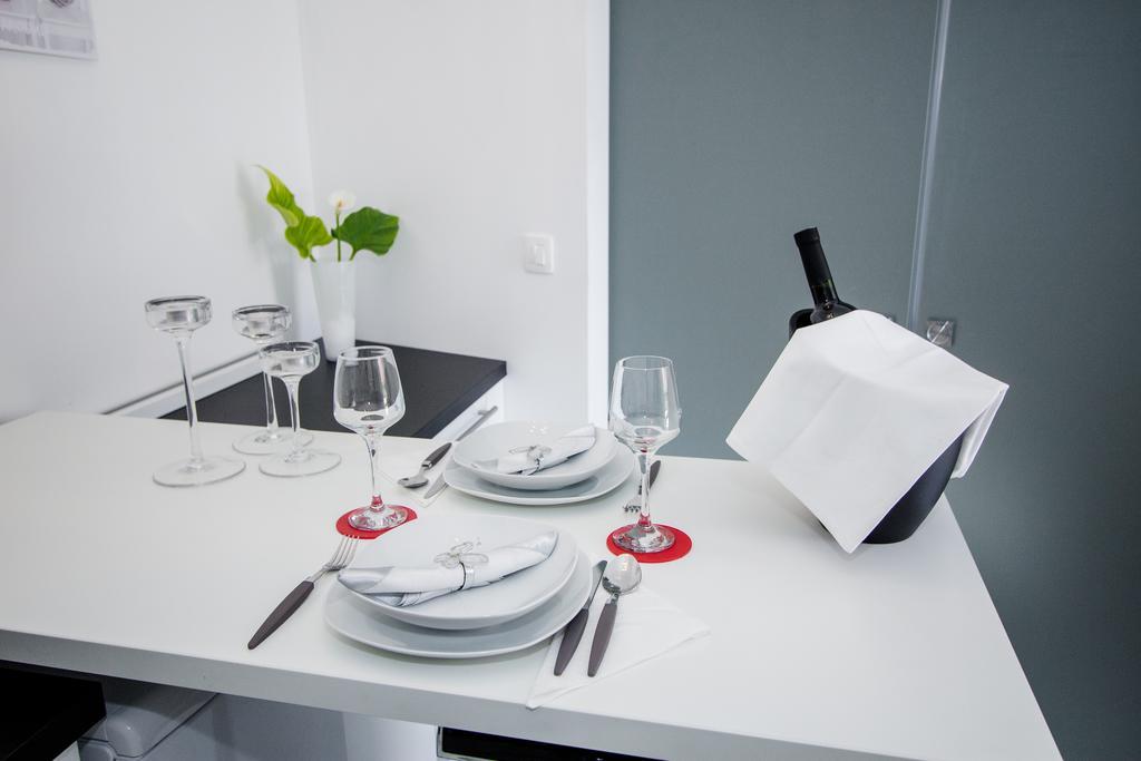 Luxury Studio Apartment White Sensation Водице Екстериор снимка