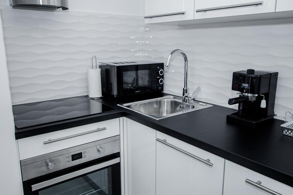 Luxury Studio Apartment White Sensation Водице Екстериор снимка