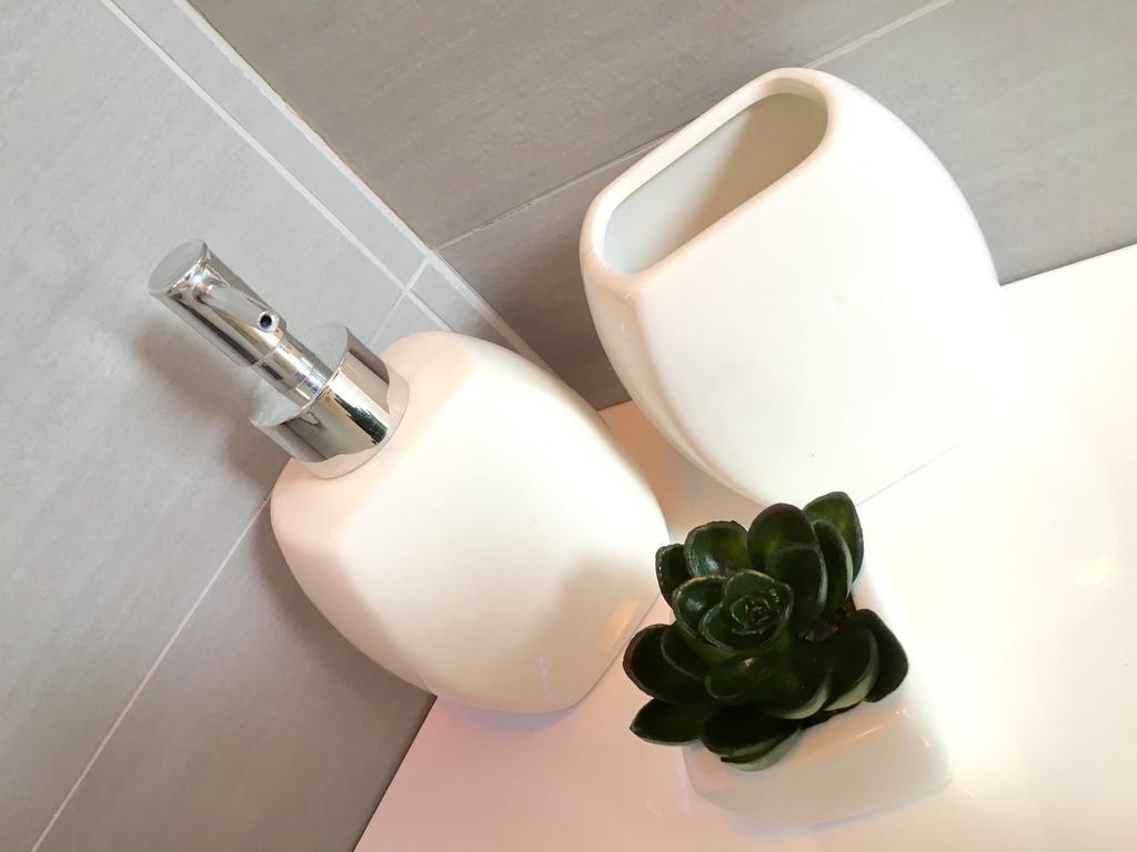 Luxury Studio Apartment White Sensation Водице Екстериор снимка